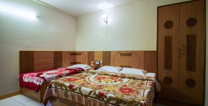 Fabexpress Alpine Hotel Agra  Bagian luar foto