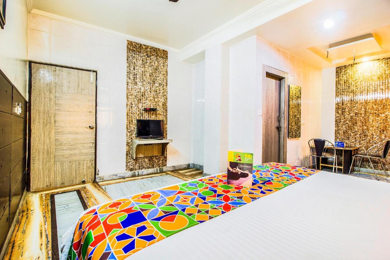 Fabexpress Alpine Hotel Agra  Bagian luar foto