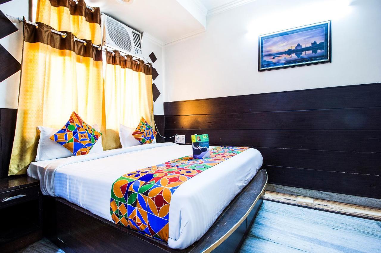 Fabexpress Alpine Hotel Agra  Bagian luar foto