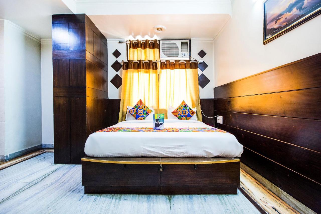 Fabexpress Alpine Hotel Agra  Bagian luar foto